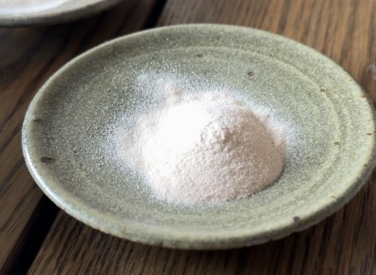 Tane-koji seed spores in a ceramic dish